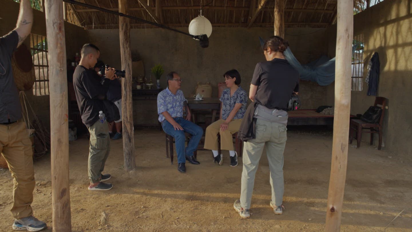 "Ba's Book": Director Uncovers Father's Iran-Vietnam Past