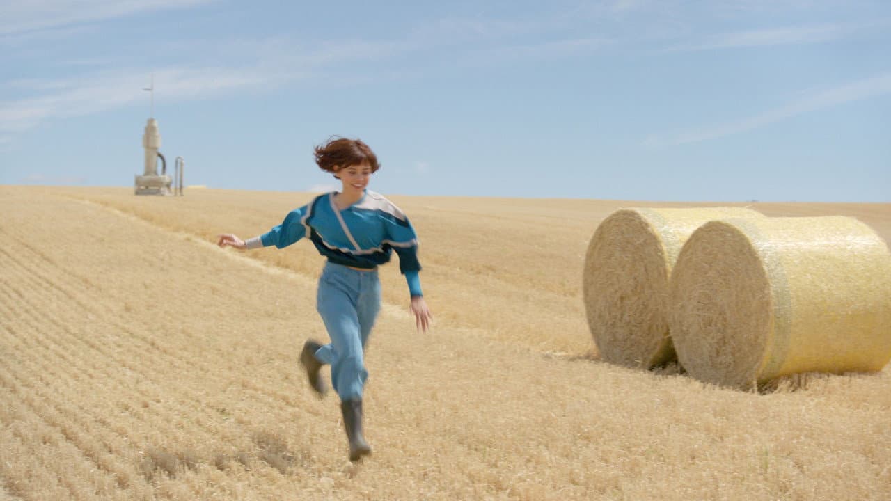 Klara and the Sun Review: Waititi's Tender Sci-Fi Drama still 5