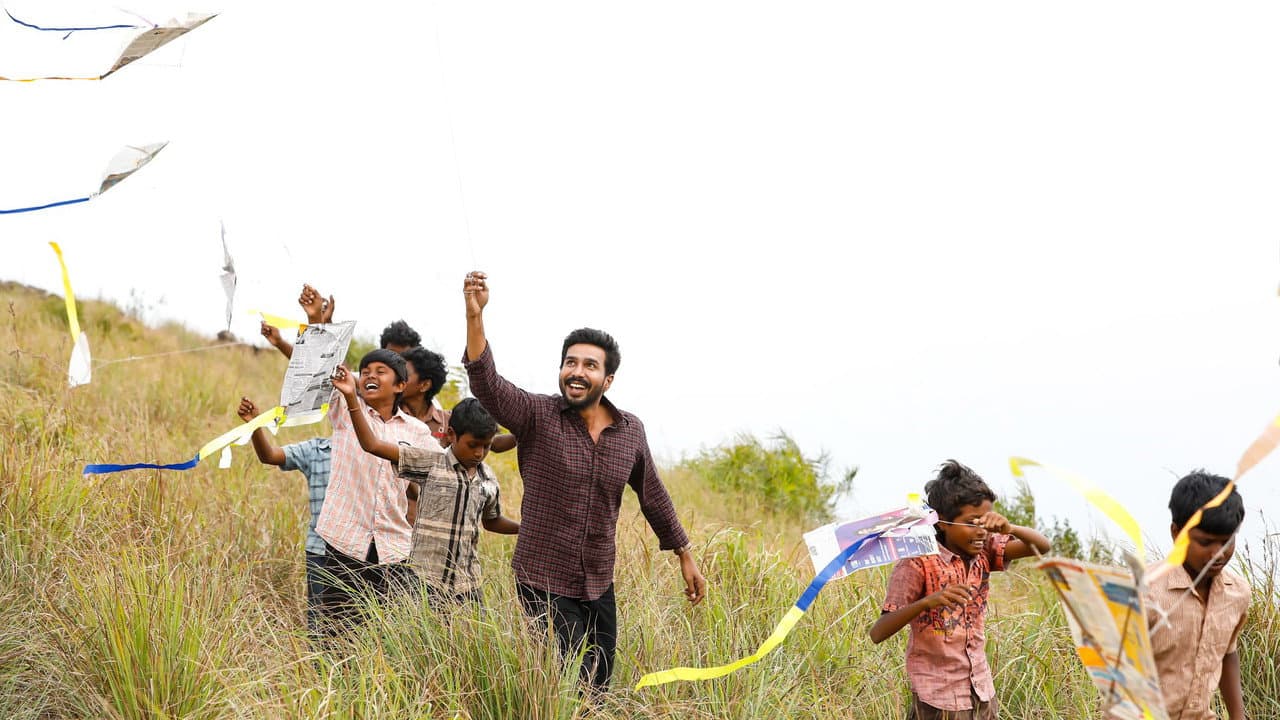 Irandu Vaanam still 5