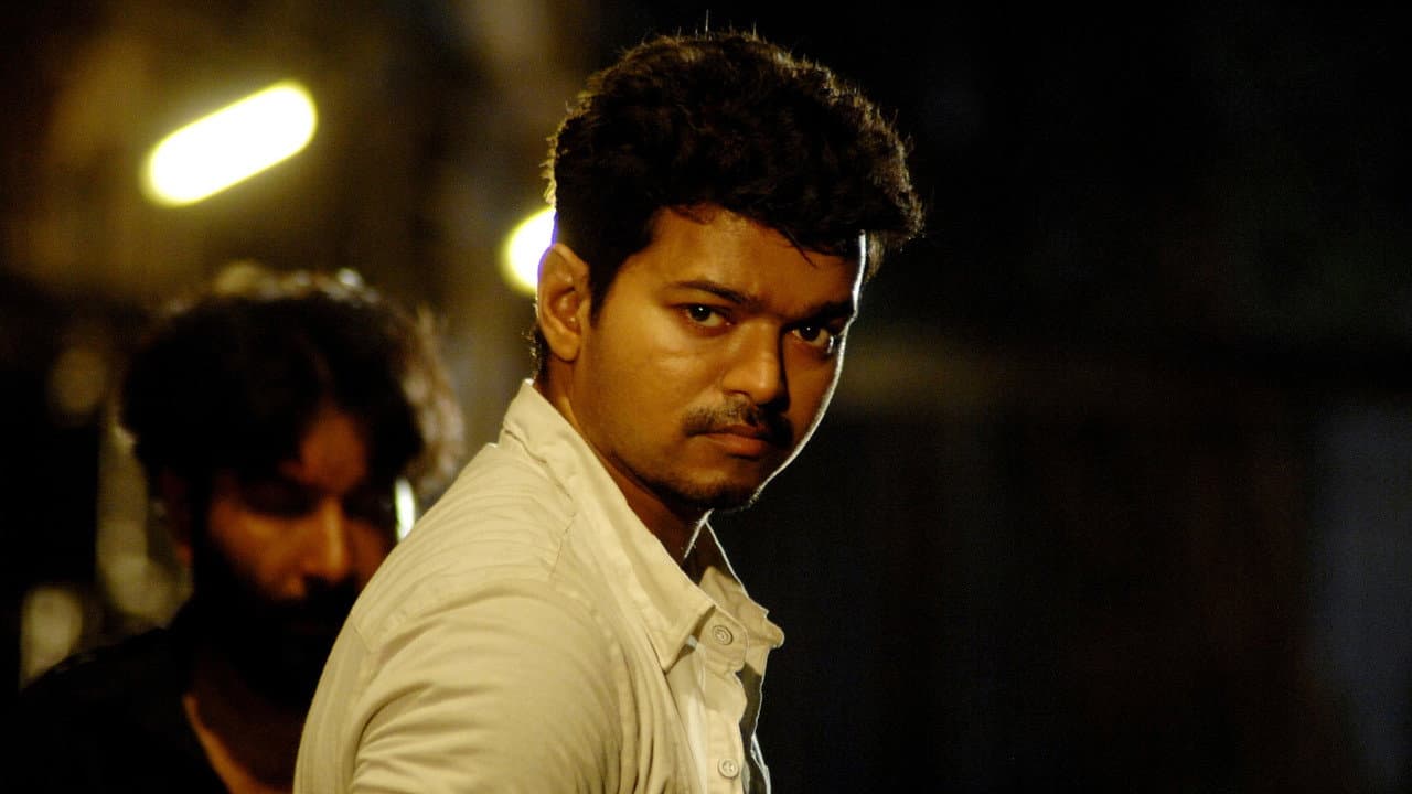Thuppakki still 8
