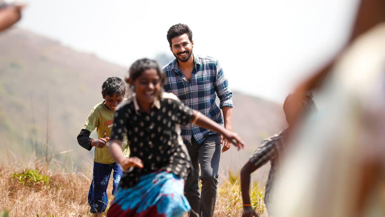 Irandu Vaanam still 4