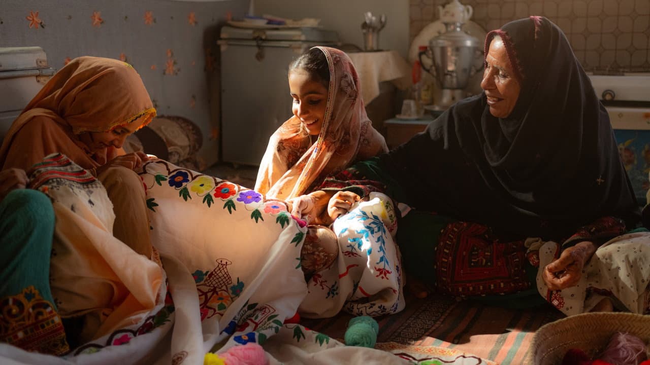 Majid Majidi's "Midday Meal" Wins Busan Top Prize still 4