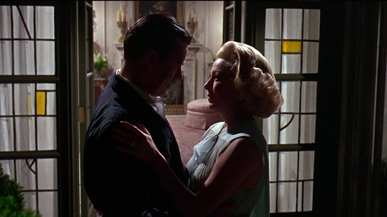 Madame X still 4