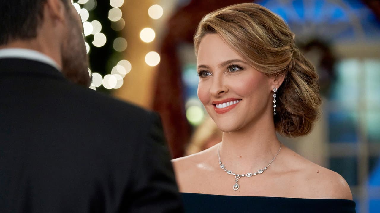 Christmas Wishes & Mistletoe Kisses still 7