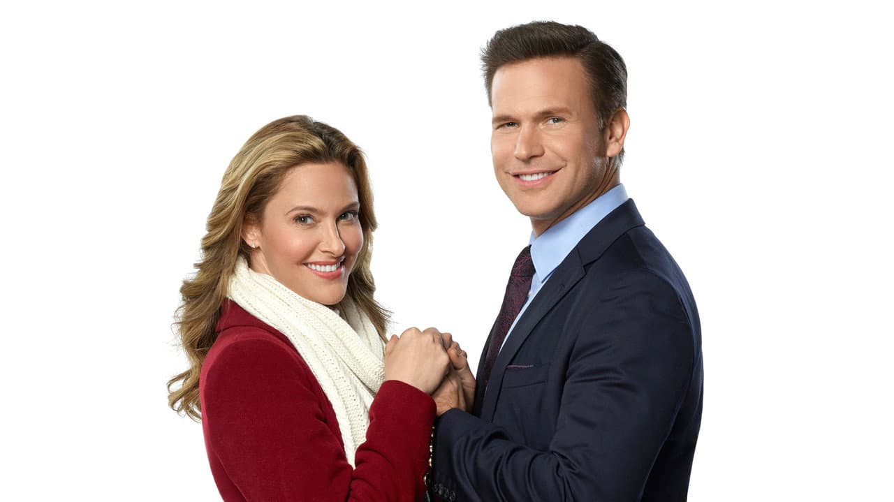 Christmas Wishes & Mistletoe Kisses still 3