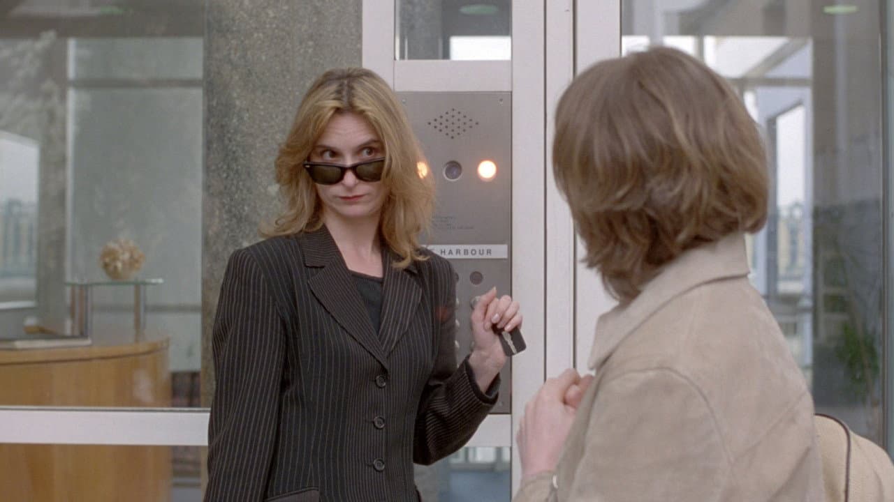 Career Girls still 4