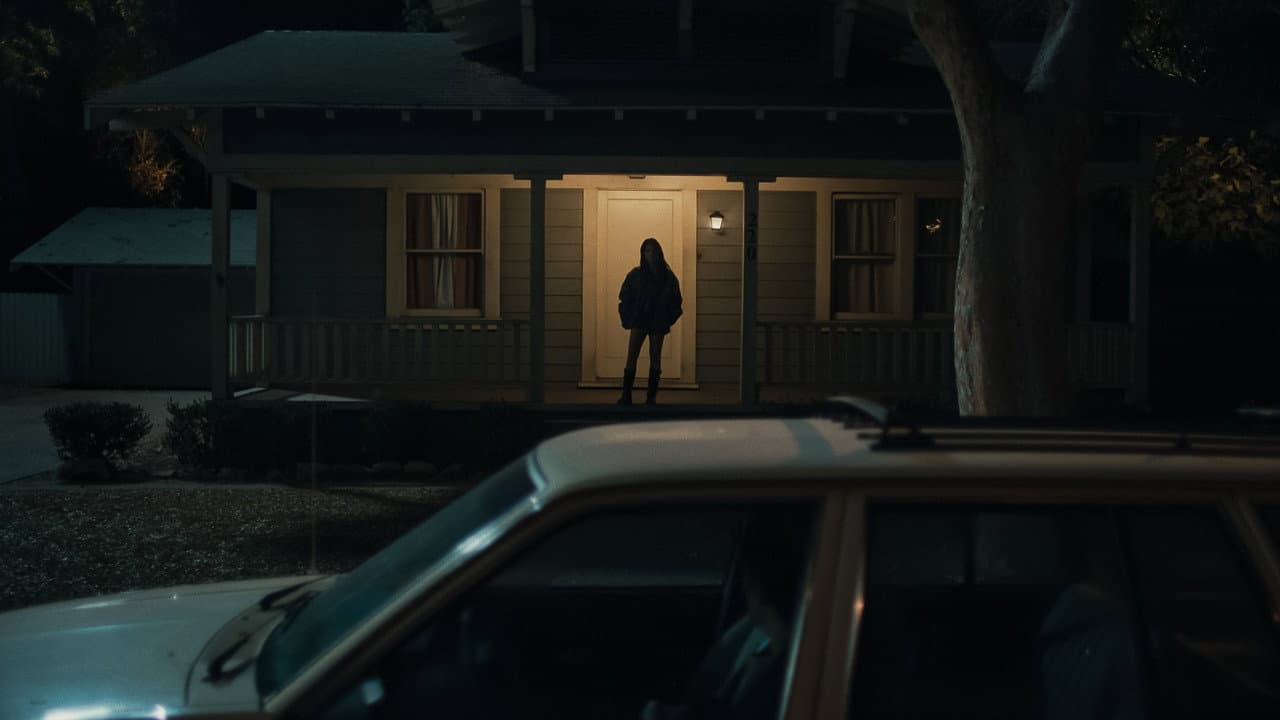 Obsession Review: Dark, Twisted, Unforgettable still 4