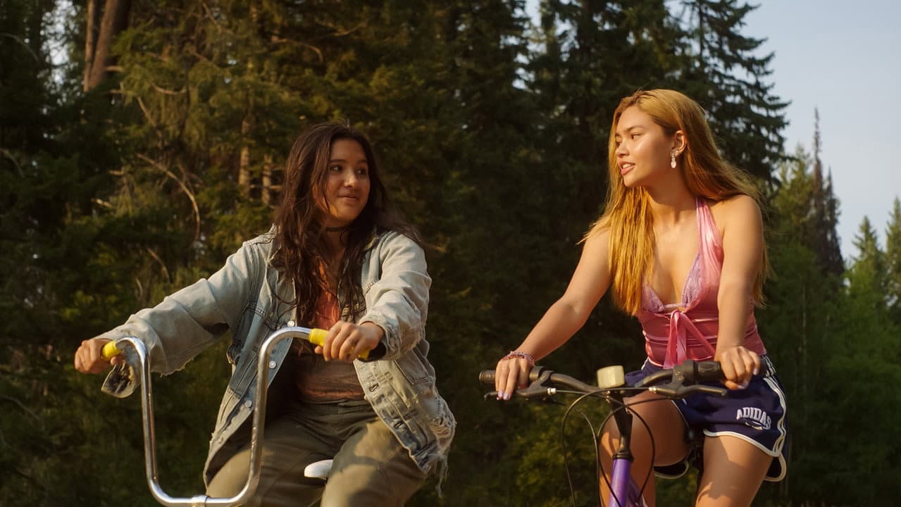 Girls Like Girls still 1