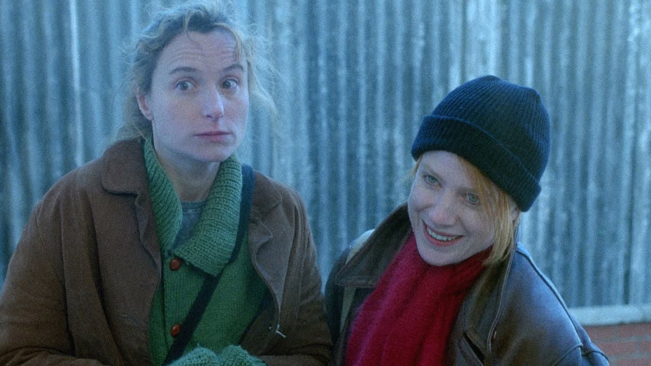 Career Girls still 3